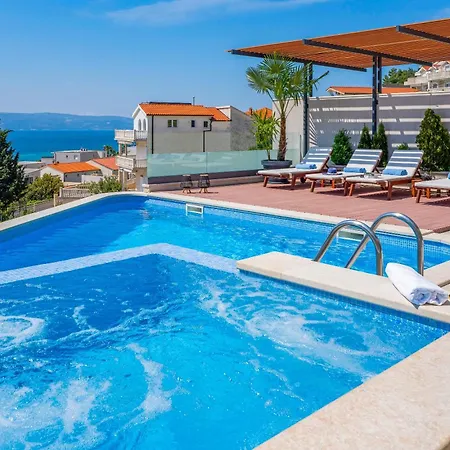 Luxury Bane, Heated Private Pool And Jacuzzi, Sandy 120m Far, 12 Pax Villa