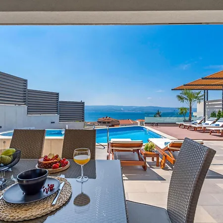Villa Luxury Bane, Heated Private Pool And Jacuzzi, Sandy 120m Far, 12 Pax Duce
