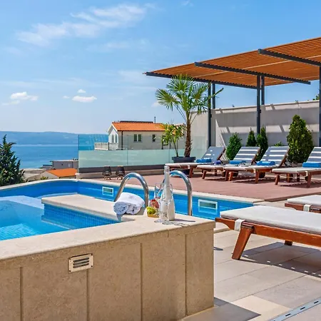 Villa Luxury Bane, Heated Private Pool And Jacuzzi, Sandy 120m Far, 12 Pax *