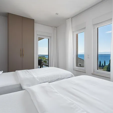Luxury Bane, Heated Private Pool And Jacuzzi, Sandy 120m Far, 12 Pax