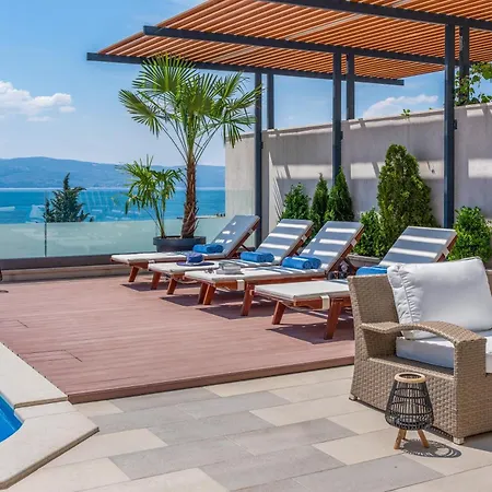 Luxury Bane, Heated Private Pool And Jacuzzi, Sandy 120m Far, 12 Pax Villa Duce
