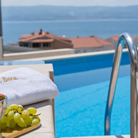 Luxury Bane, Heated Private Pool And Jacuzzi, Sandy 120m Far, 12 Pax Duce