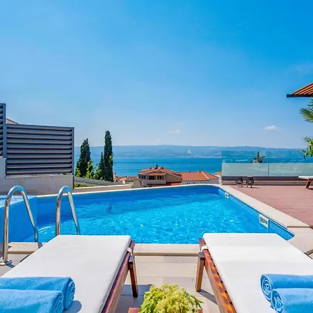 Luxury Bane, Heated Private Pool And Jacuzzi, Sandy 120m Far, 12 Pax * Duce